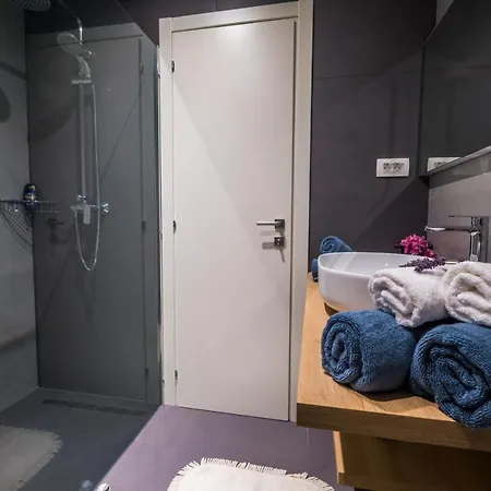 Konukevi Dubrovnik Airport - Moonlight