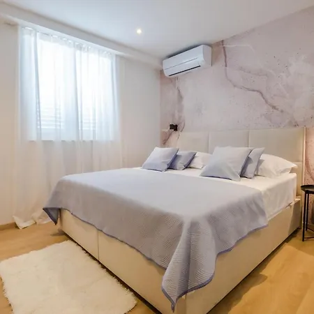 Dubrovnik Airport - Moonlight Konukevi 4*