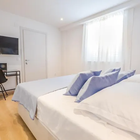 בית הארחה Dubrovnik Airport - Moonlight Mocici