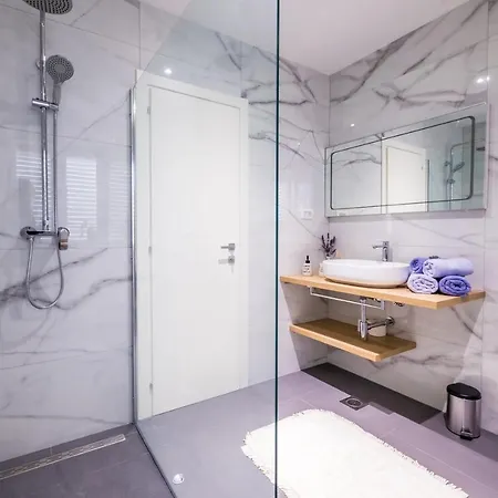 Dubrovnik Airport - Moonlight Guest house 4*
