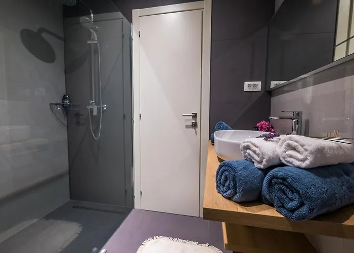 בית הארחה Dubrovnik Airport - Moonlight