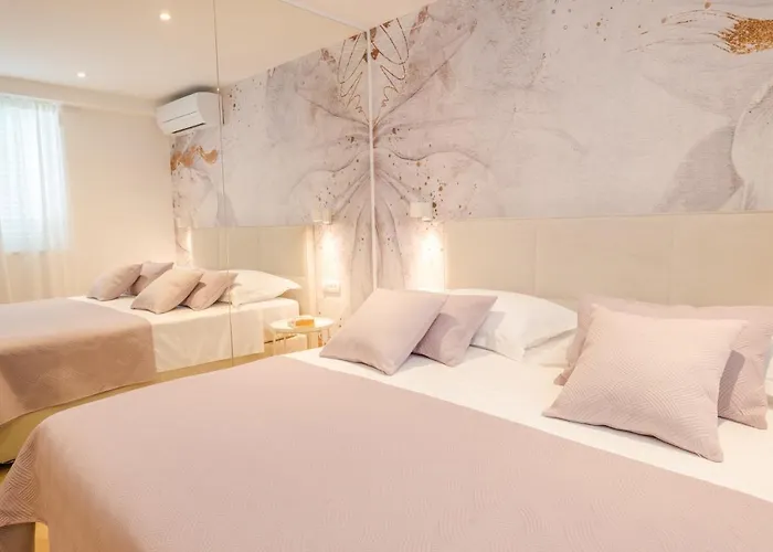 Dubrovnik Airport - Moonlight Mocici