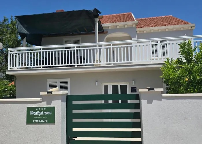בית הארחה Dubrovnik Airport - Moonlight